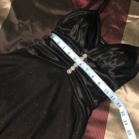 Prom/Formal Dress - Picture 5 of 7